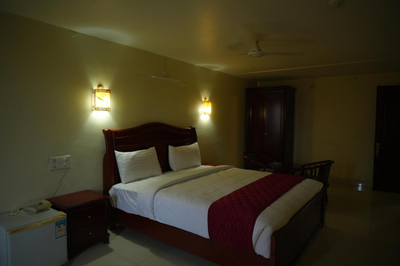 Mg Zion Hotel Tirupati Luaran gambar