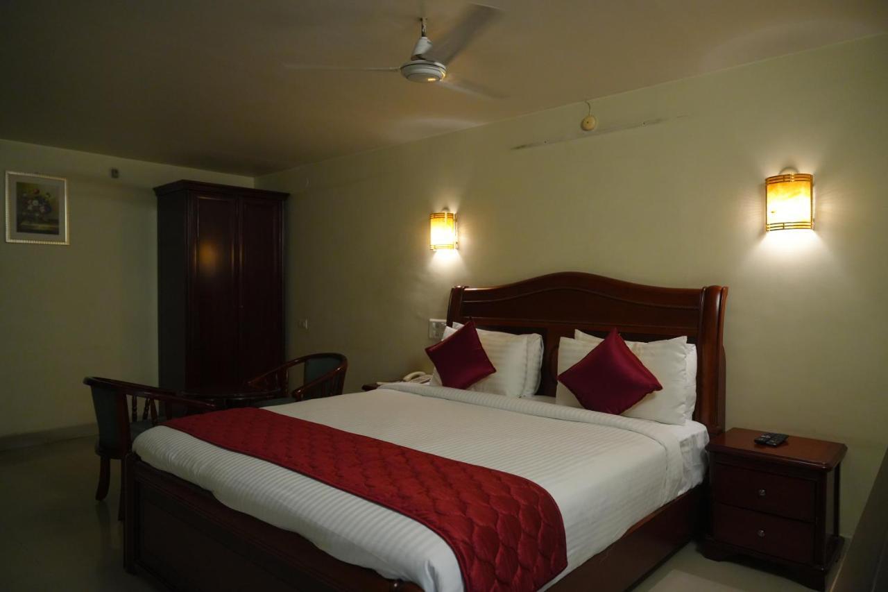 Mg Zion Hotel Tirupati Luaran gambar